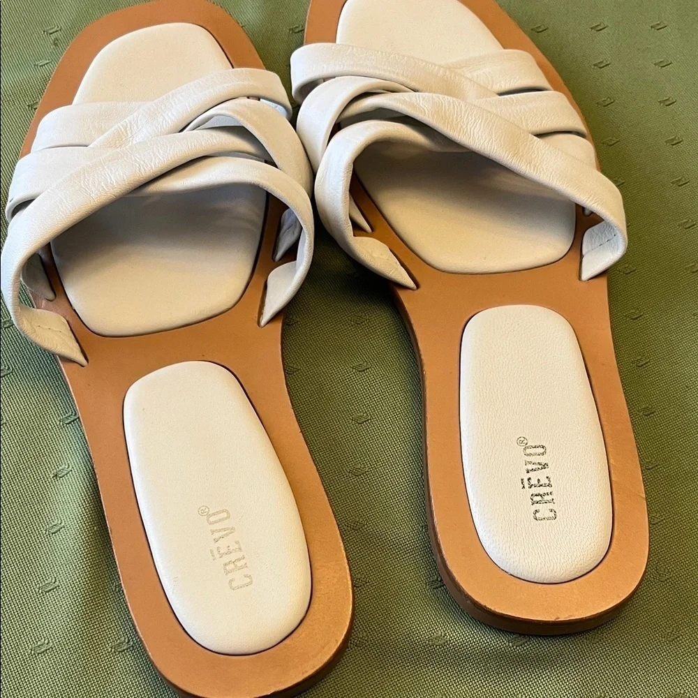 Crevo Women's Cream Cross-Strap Sandals size 8.5
